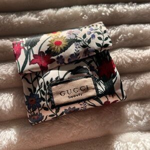 Gucci Beauty makeup Floral Print compact case carrier pouch - Red, Green, Blue